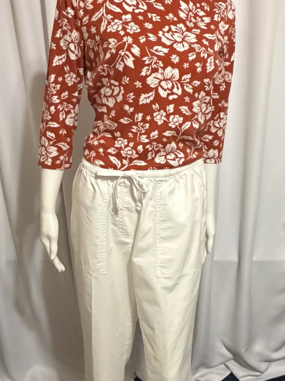 L.L. Bean White Classic Fit Pull-On Pants Petite Small Drawstring Cotton